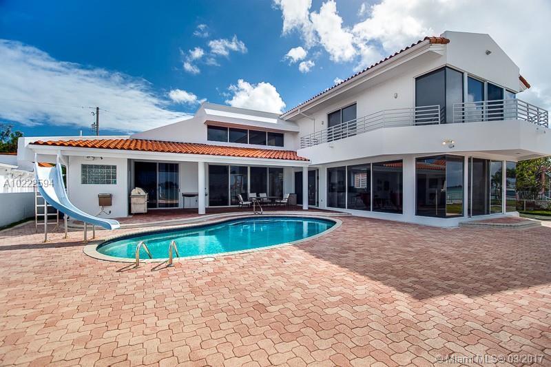 1425 Cleveland Road Miami Beach, FL 33141 - Photo 3 of 18