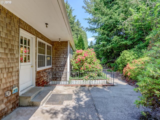 8335 Southwest Barnes Road Portland, OR 97225 - Photo 17 of 30 Gallery Image 17