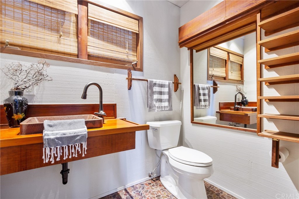 2480 Iris Way Laguna Beach, CA 92651 - Photo 8 of 19