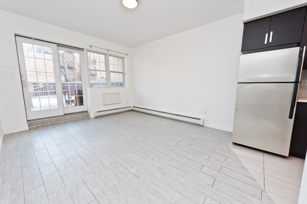 27-57 Crescent Street, Unit 1B Queens, NY 11102 - Photo 2 of 8