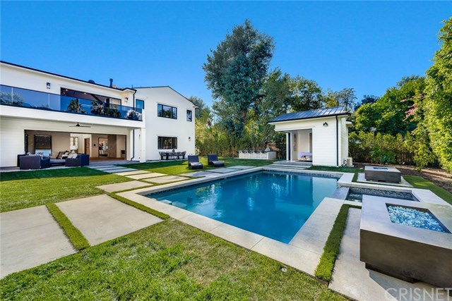 4525 Libbit Avenue Encino, CA 91436 - Photo 10 of 65