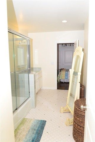 $1,200,000 | 3918 Elm Avenue, Long Beach, CA 90807