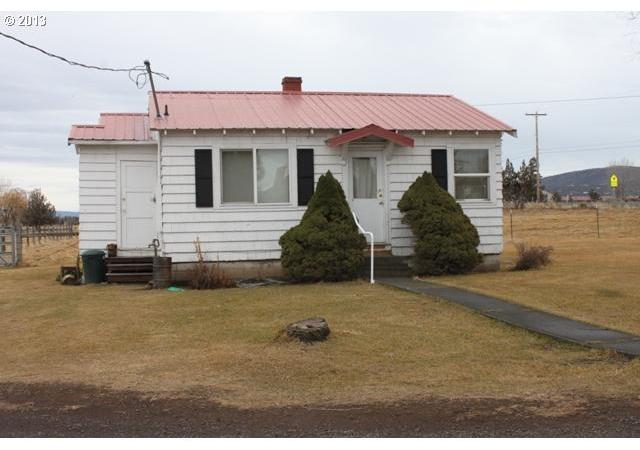 5922 Southwest Williams Road Powell Butte, OR 97753 - Photo 2 of 15 Gallery Image 2
