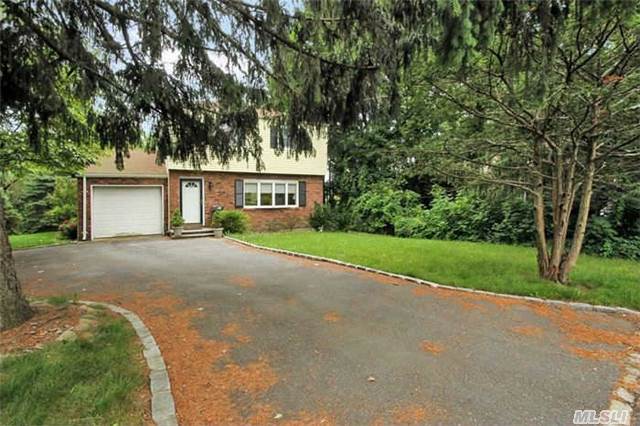28 Derby Road Port Washington, NY 11050 - Photo 2 of 14