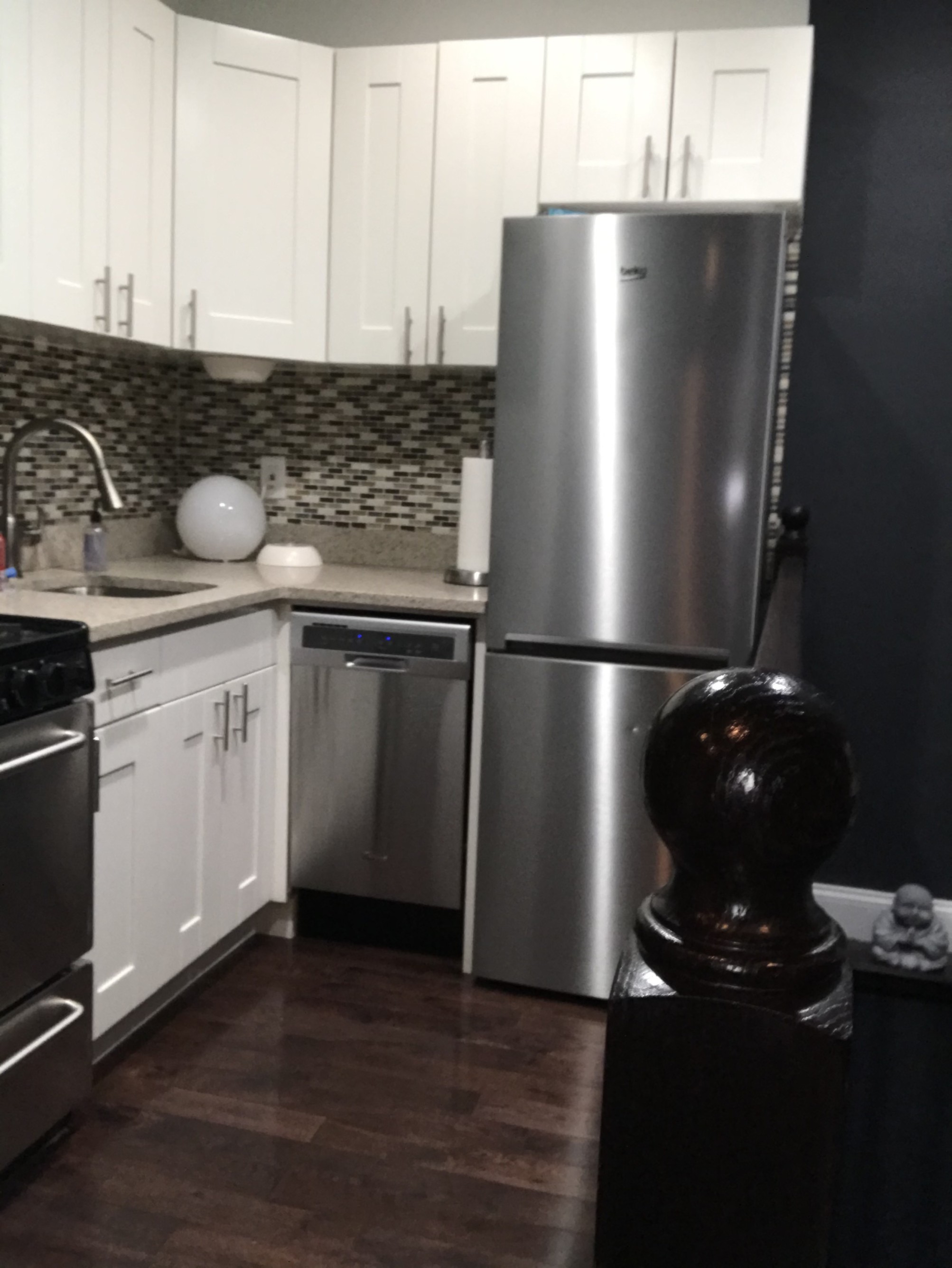 328 West 19th Street, Unit 1D Manhattan, NY 10011 - Photo 2 of 8