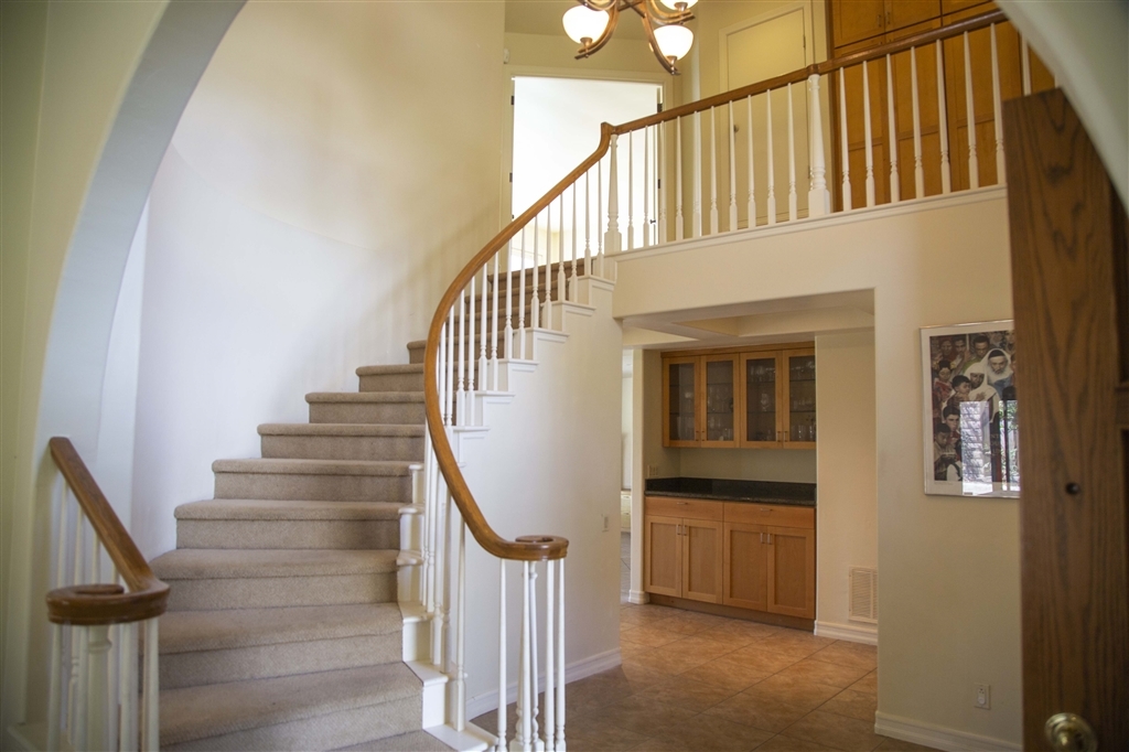 3172 Lower Ridge Road San Diego, CA 92130 - Photo 4 of 18