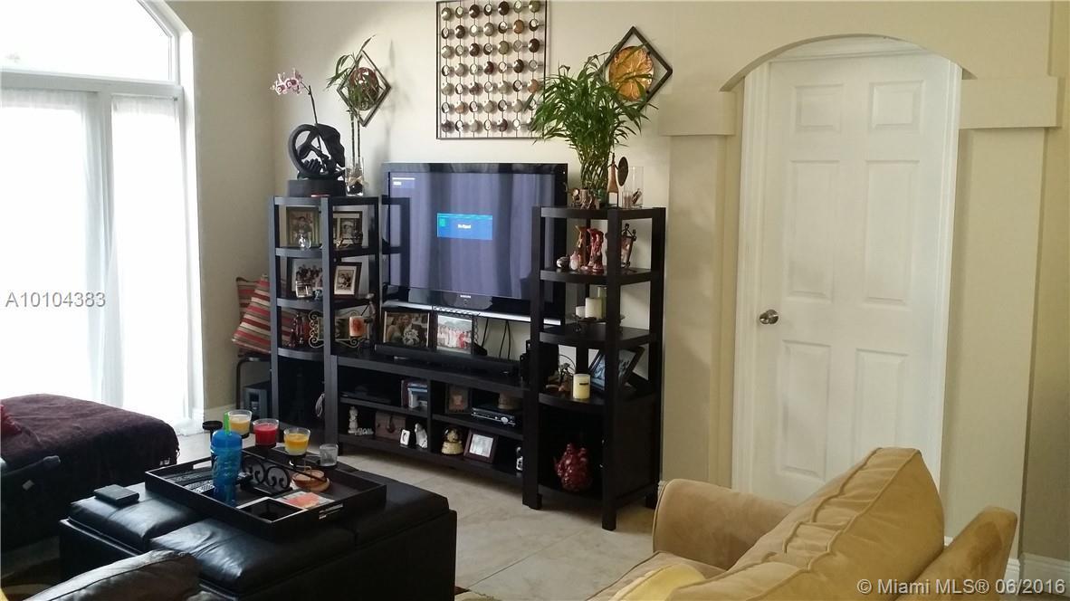 15841 Southwest 85th Lane Miami, FL 33193 - Photo 12 of 13