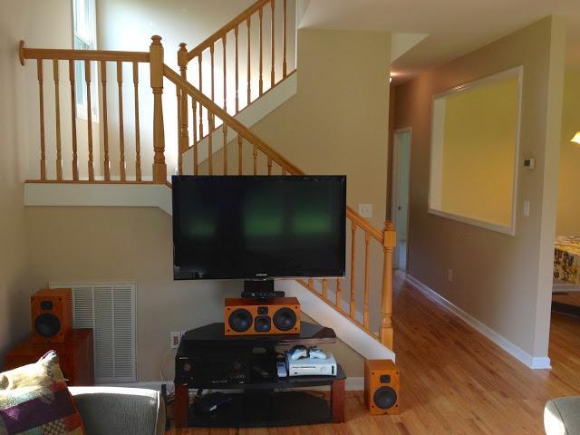 4323 Pyles Road Chapel Hill, TN 37034 - Photo 8 of 30 Living room showing split staircase leading upstairs.