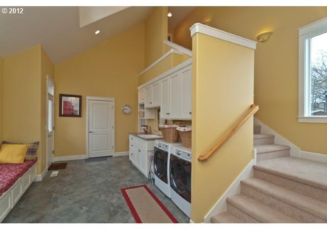 840 Methodist Road Hood River, OR 97031 - Photo 13 of 16 Gallery Image 13