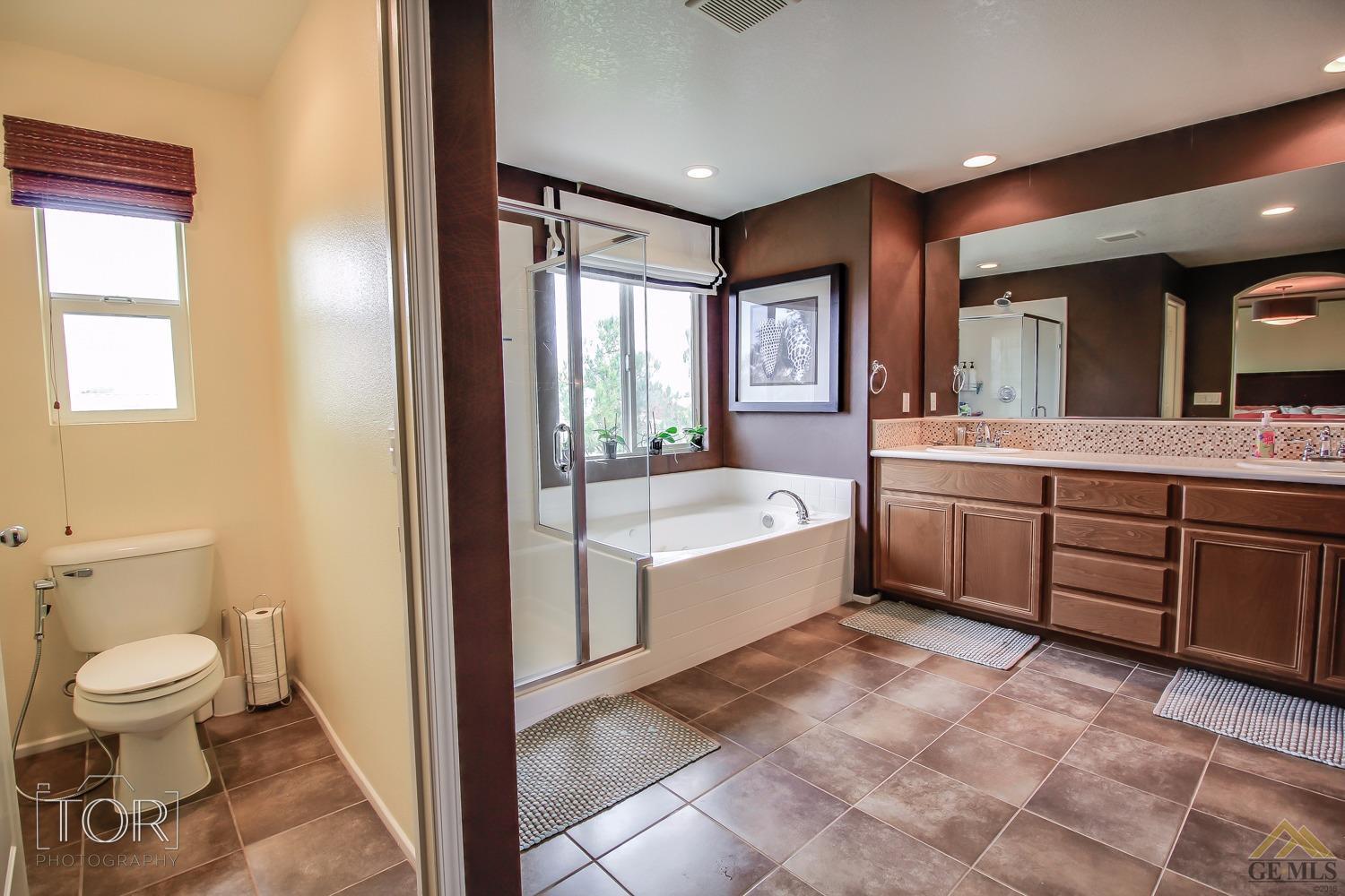 4704 Basque Street Bakersfield, CA 93313 - Photo 6 of 27