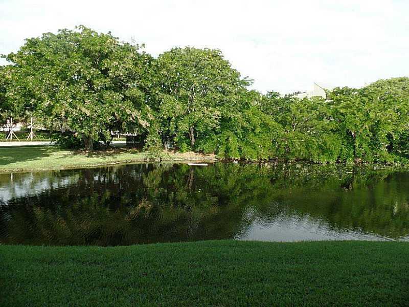 280 Racquet Club Road, Unit 102 Weston, FL 33326 - Photo 31 of 35