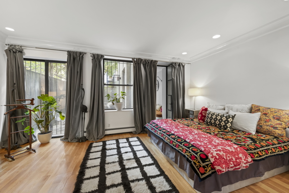 319 East 6th Street Manhattan, NY 10003 - Photo 13 of 26