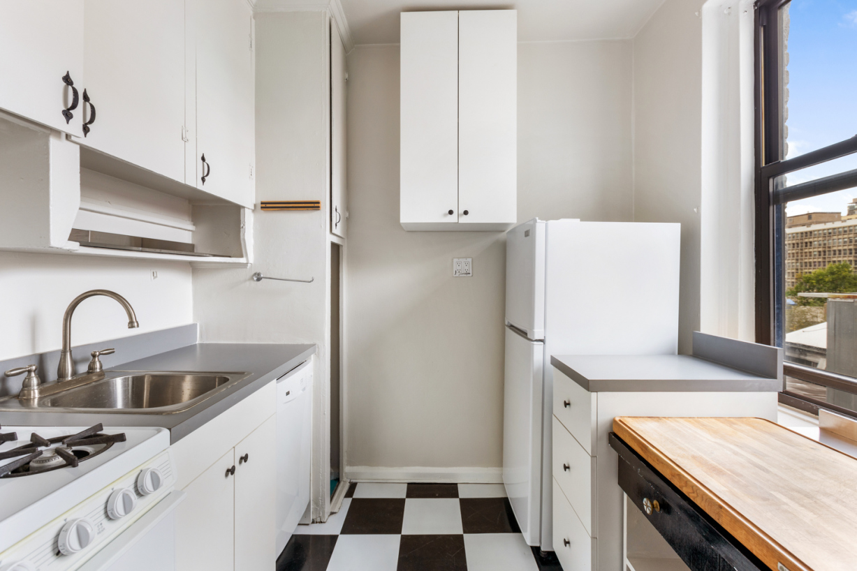 111 West 94th Street, Unit 6H Manhattan, NY 10025 - Photo 4 of 5