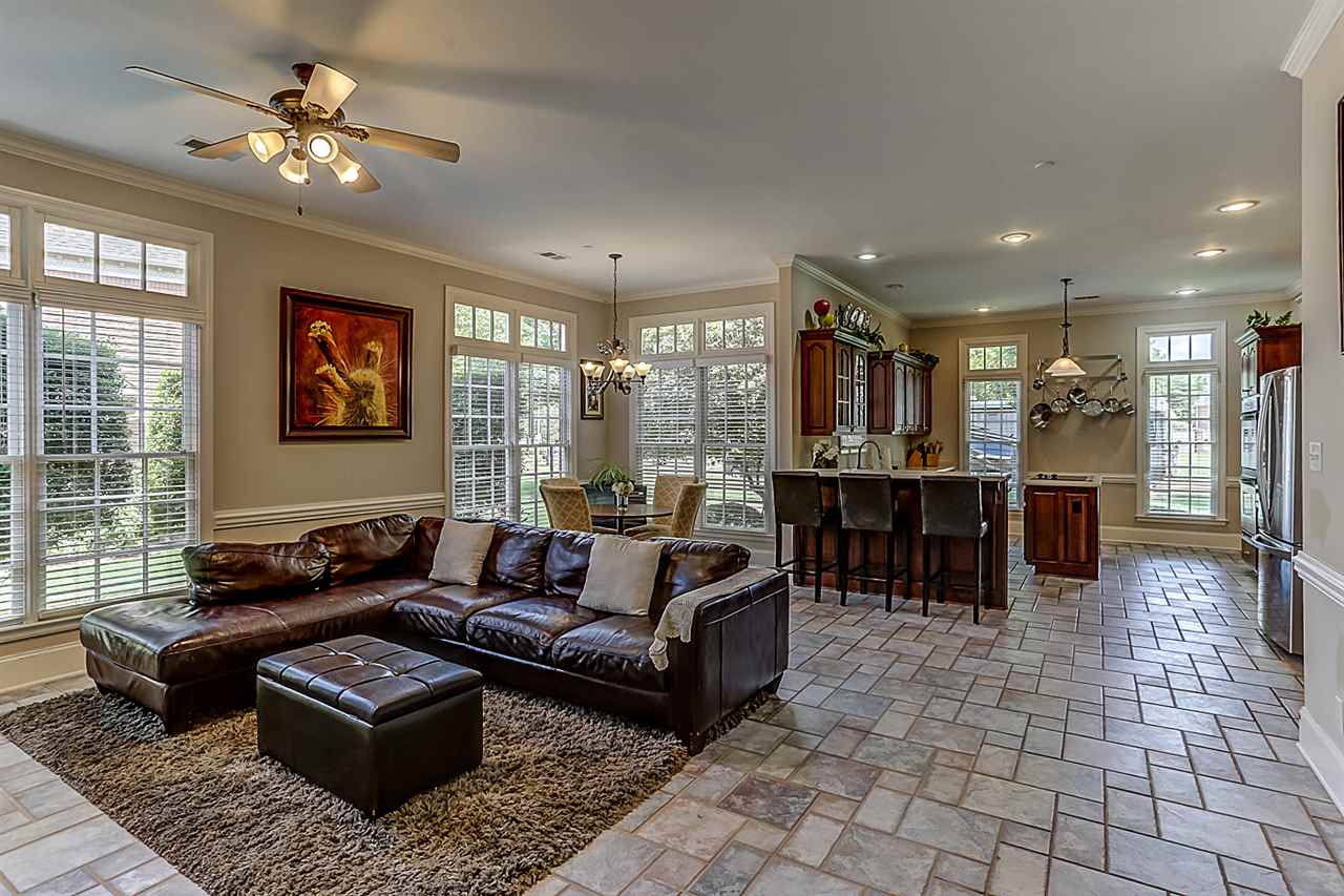 981 Fall Springs Road Collierville, TN 38017 - Photo 9 of 25