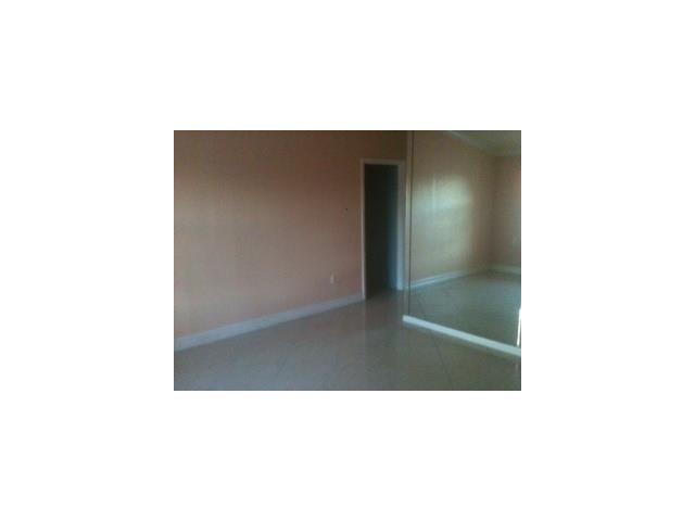 15412 Southwest 177th Terrace Miami, FL 33187 - Photo 2 of 6