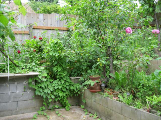 1722 Southwest Miles Street Portland, OR 97219 - Photo 7 of 14 Gallery Image 7