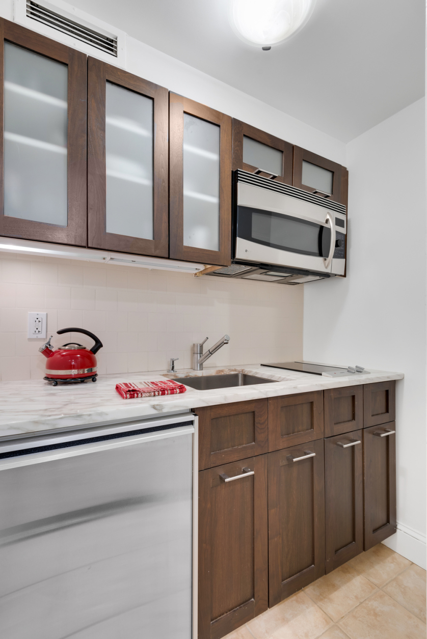 160 Central Park South, Unit 820 Manhattan, NY 10019 - Photo 4 of 15