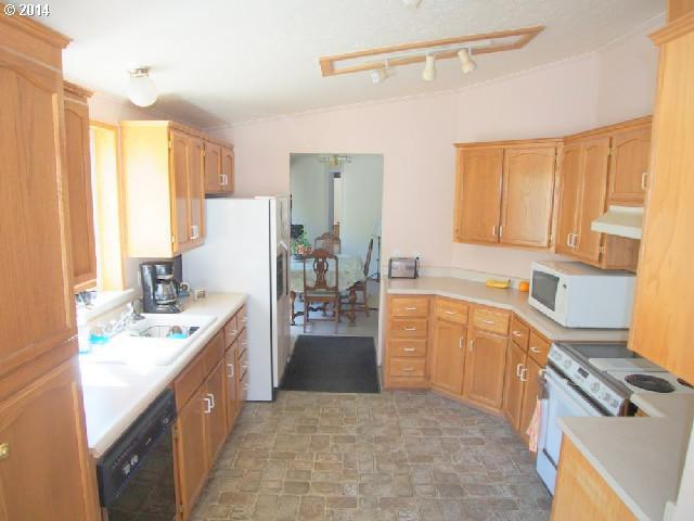 5750 Cherry Heights Road The Dalles, OR 97058 - Photo 4 of 16 Gallery Image 4