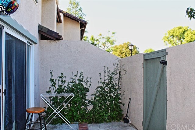 48 Exeter, Unit 1 Irvine, CA 92612 - Photo 4 of 14