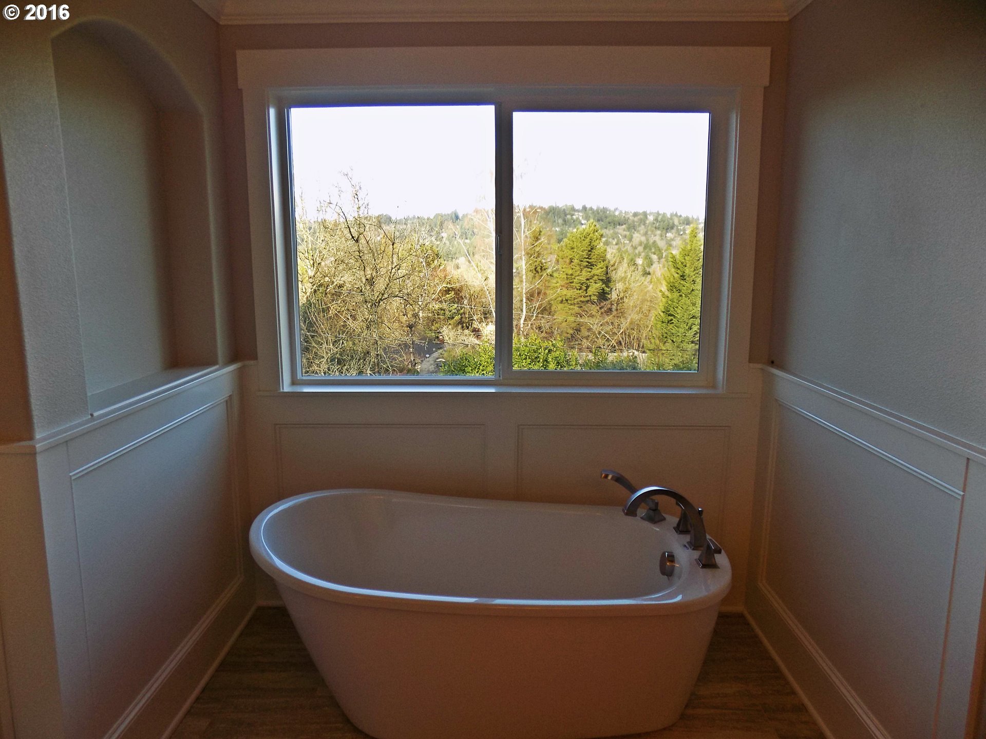 4401 Southwest Flower Street Portland, OR 97221 - Photo 14 of 20 Gallery Image 14
