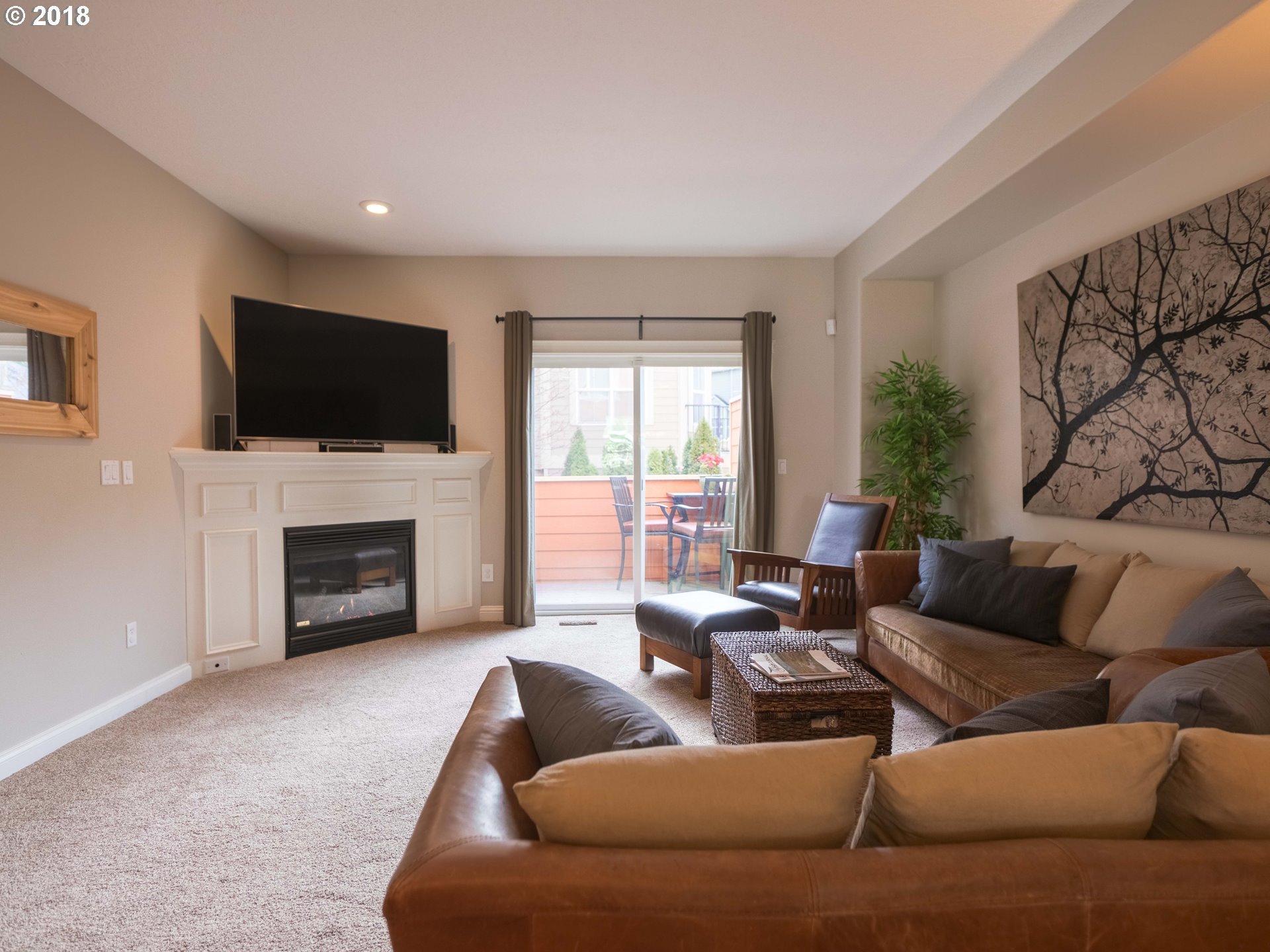 4922 Southwest View Point Terrace Portland, OR 97239 - Photo 8 of 32