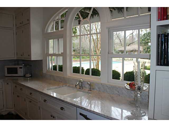 4099 Gwynne Road Memphis, TN 38117 - Photo 10 of 25 Gallery Image 10
