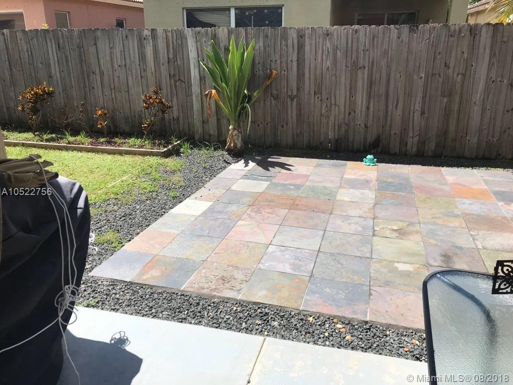 2314 Northeast 37th Road Homestead, FL 33033 - Photo 10 of 11