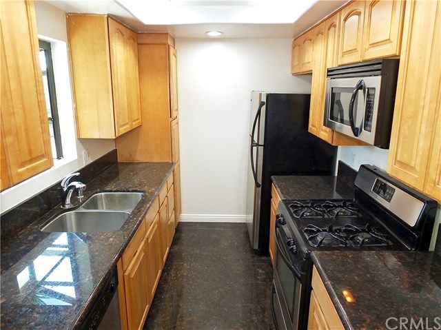 $390,000 | 1449 East 3rd Street, Unit 201, Long Beach, CA 90802