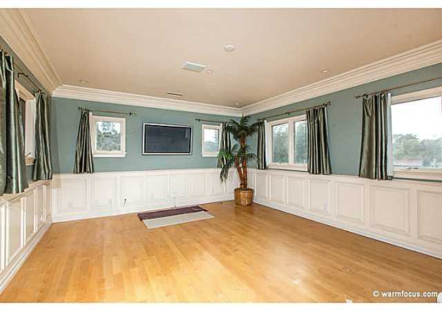 30643 Vía Maria Elena Bonsall, CA 92003 - Photo 12 of 25