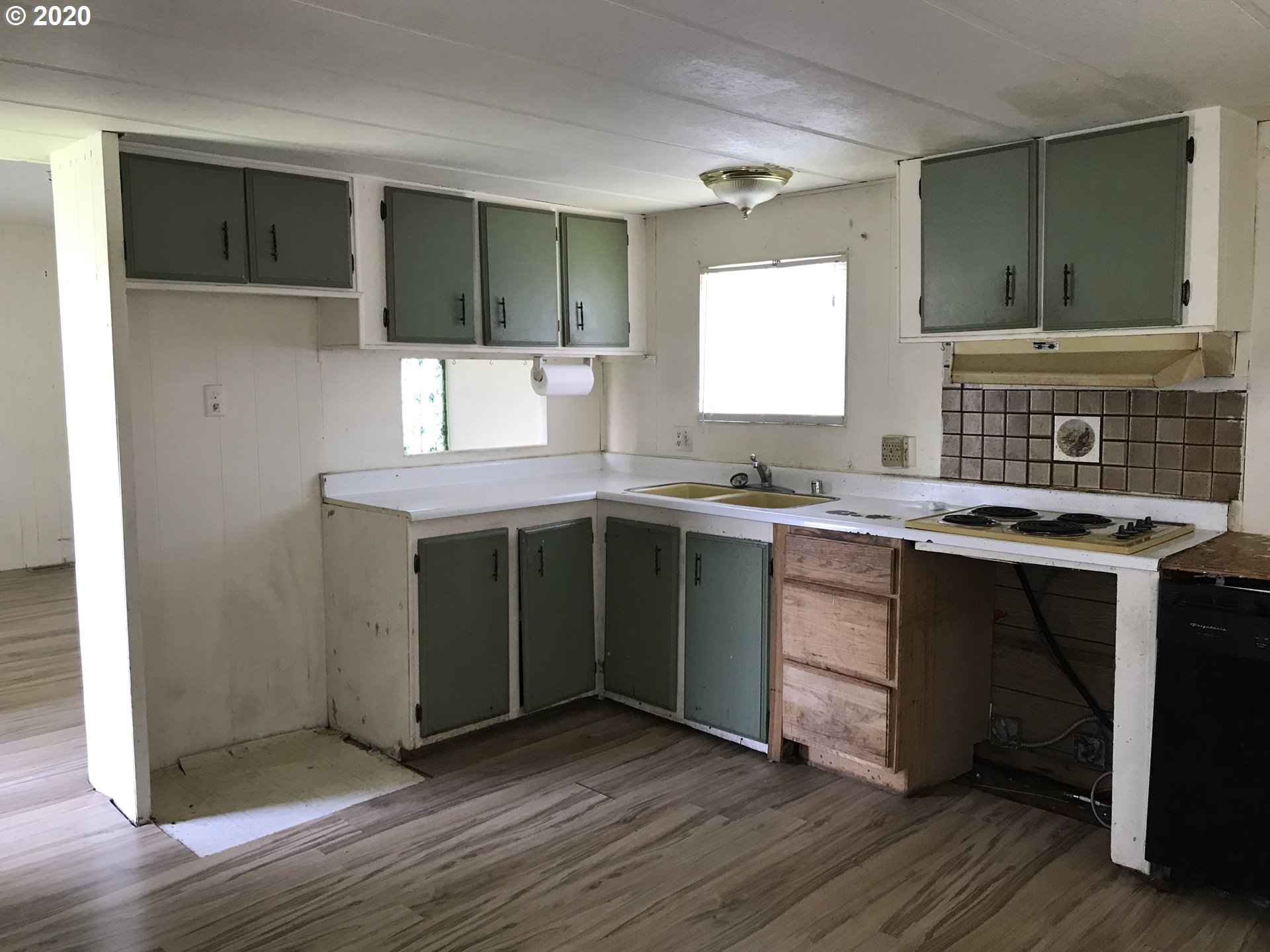 5217 Forsythia Street Springfield, OR 97478 - Photo 13 of 16