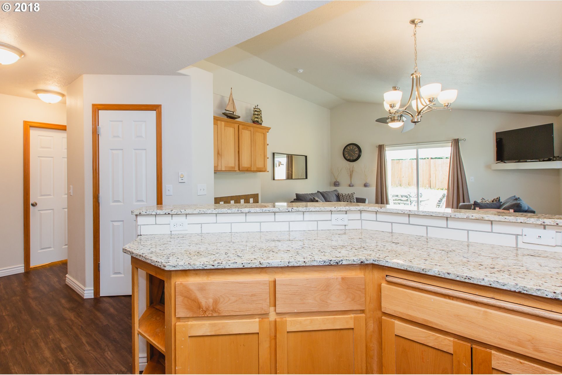 39 Southwest Wasco Street Cascade Locks, OR 97014 - Photo 5 of 21