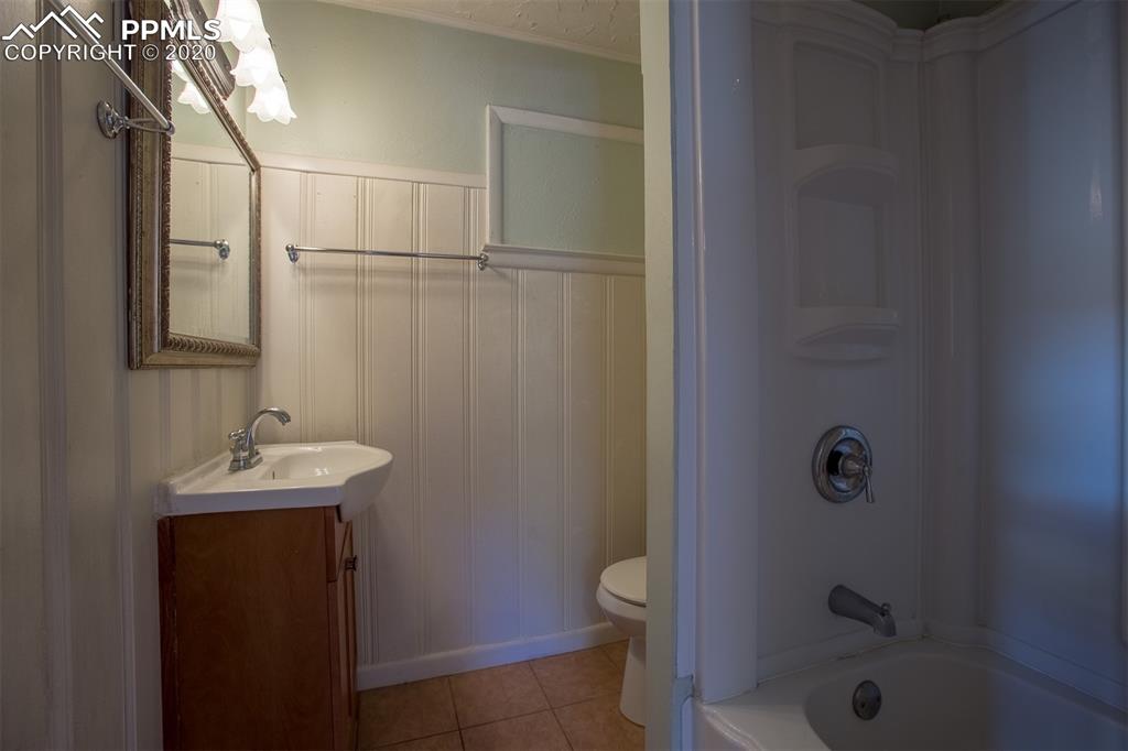 8236 Highway 24 Cascade, CO 80809 - Photo 18 of 34