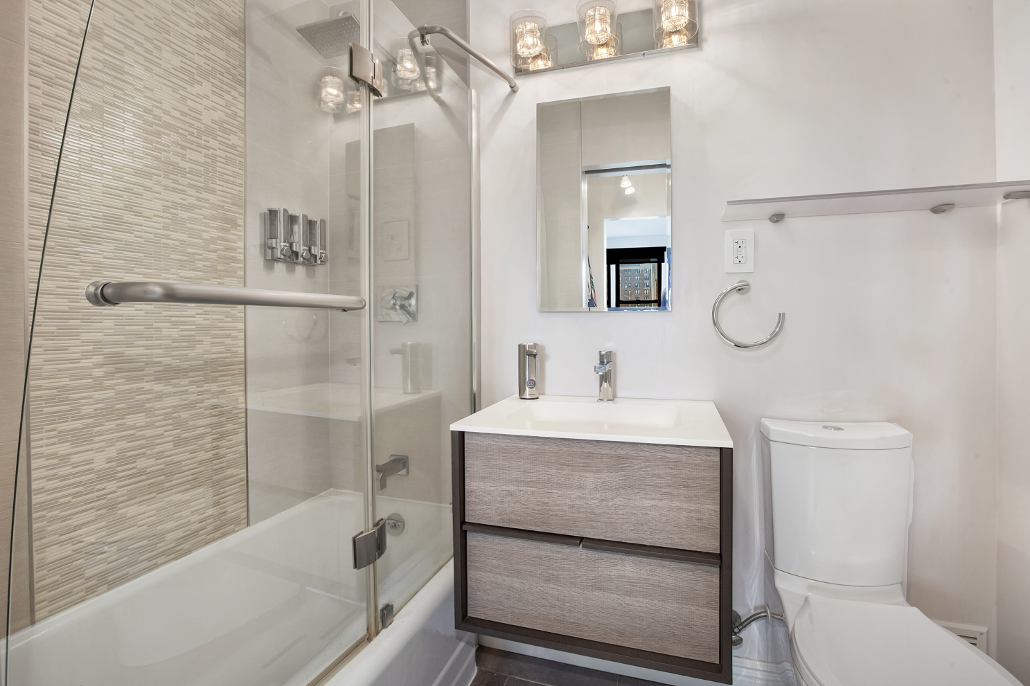 201 East 21st Street, Unit 8H Manhattan, NY 10010 - Photo 6 of 6