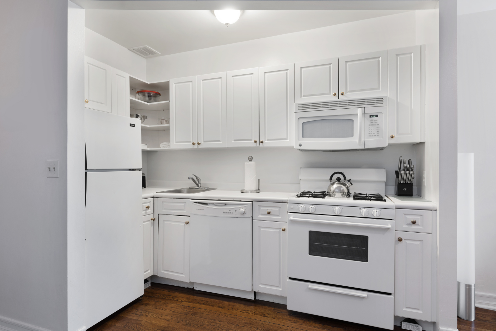 244 East 74th Street, Unit 3R Manhattan, NY 10021 - Photo 4 of 14