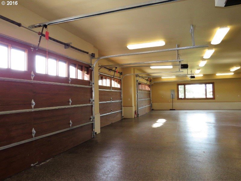 13400 Table Rock Road White City, OR 97503 - Photo 29 of 32 Gallery Image 29