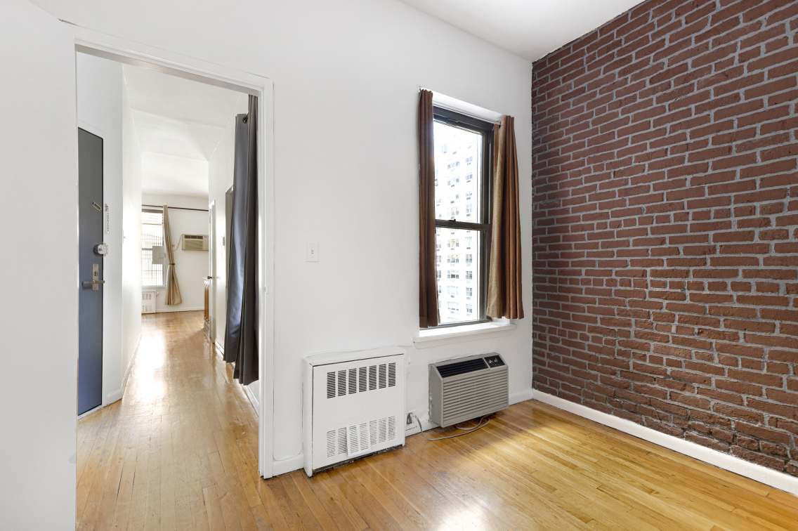 128 East 83rd Street, Unit 5A Manhattan, NY 10028 - Photo 5 of 8