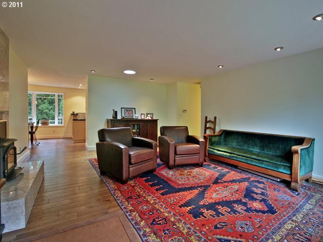 9815 Southwest Morrison Street Portland, OR 97225 - Photo 15 of 16 Gallery Image 15