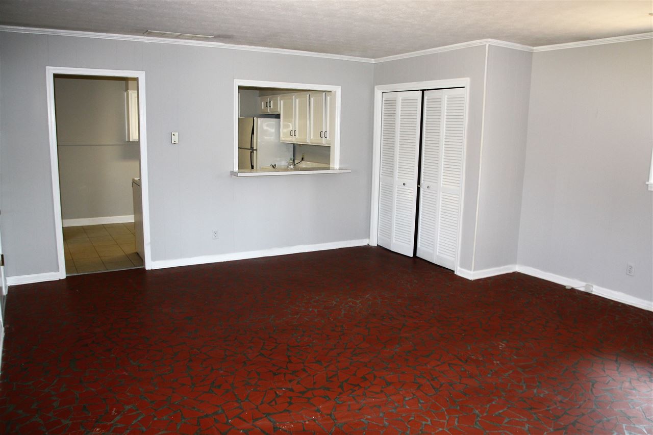 1433 Colonial Road Memphis, TN 38117 - Photo 8 of 13