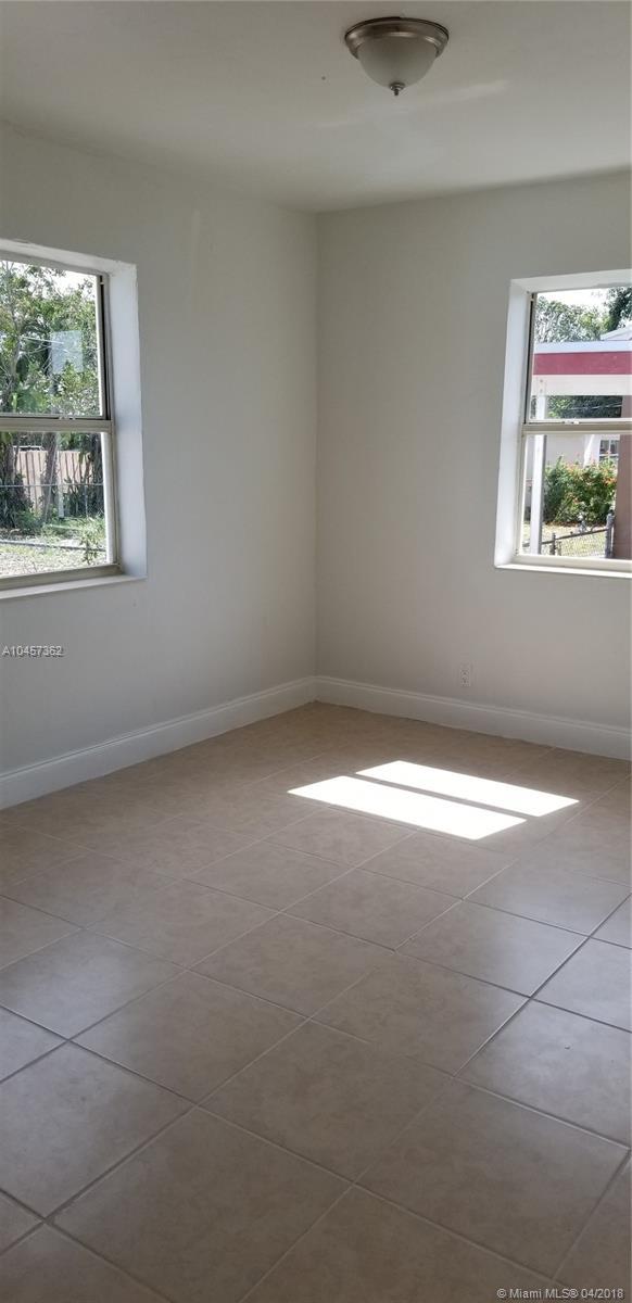 430 West 27th Street Riviera Beach, FL 33404 - Photo 6 of 11 Gallery Image 6