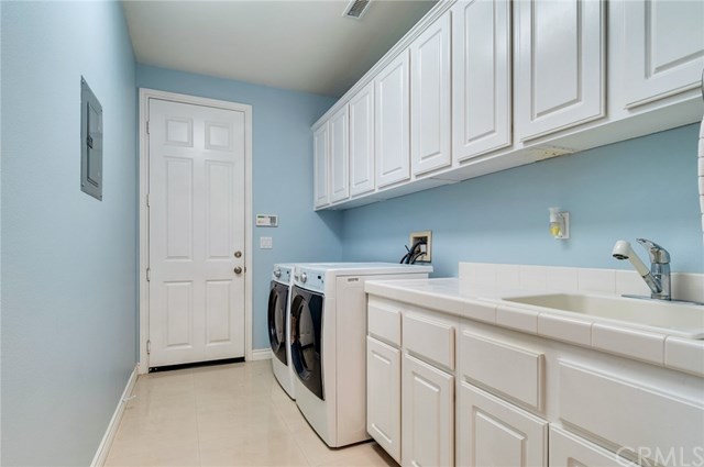 1740 Oakridge Drive Corona, CA 92882 - Photo 27 of 45