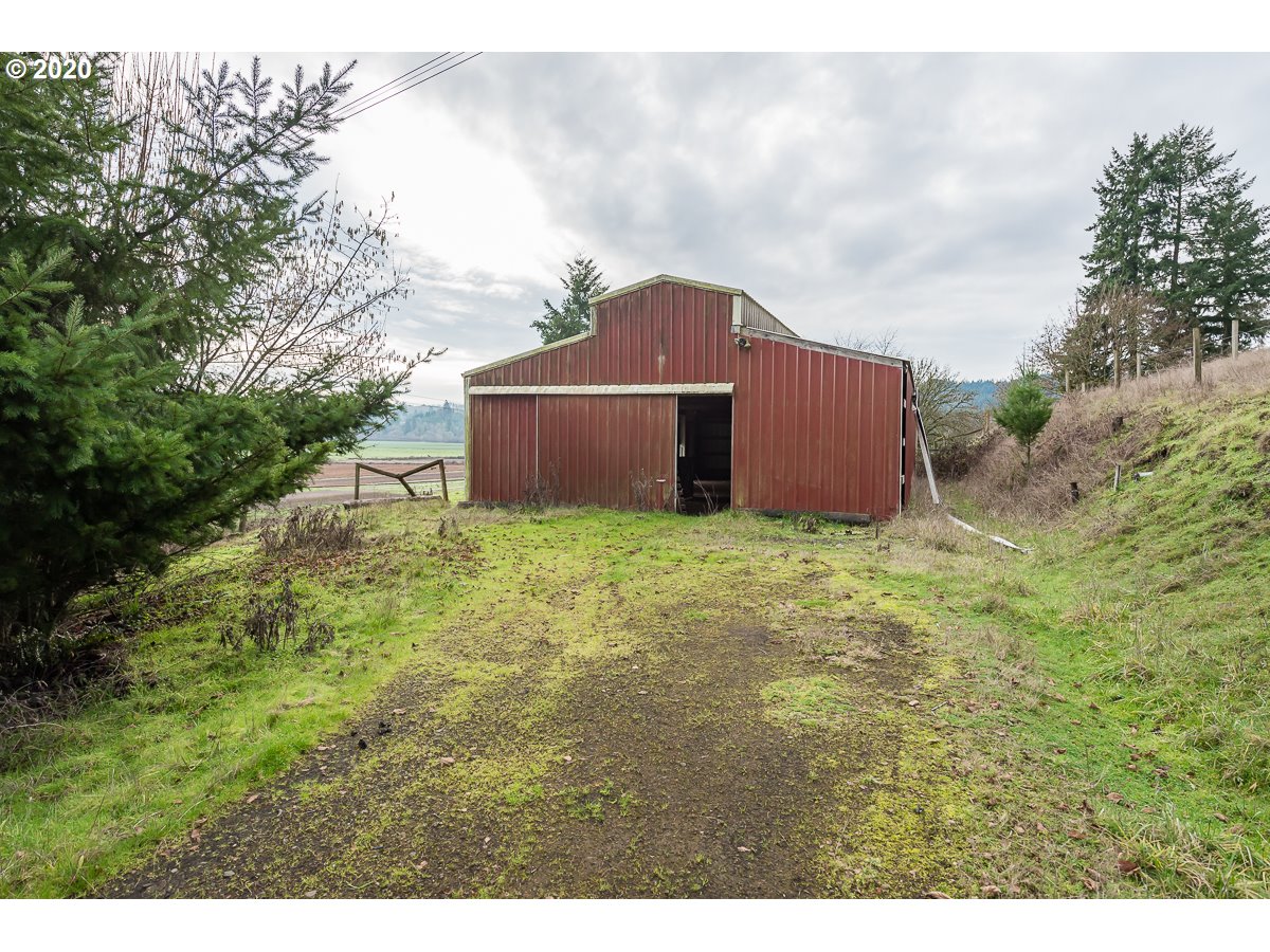 49001 Southwest Patton Valley Road Gaston, OR 97119 - Photo 29 of 32