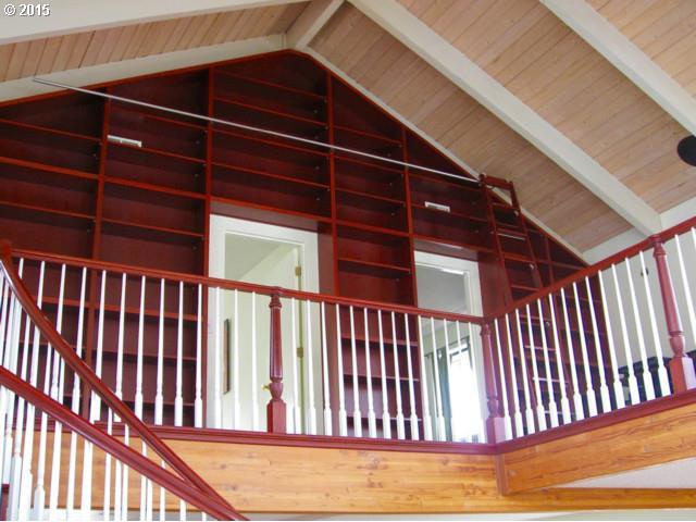 205 North Bridgeton Road, Unit 10 Portland, OR 97217 - Photo 8 of 13 Gallery Image 8