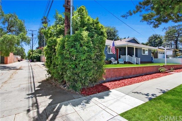 $645,000 | 420 East Roosevelt Road, Long Beach, CA 90807