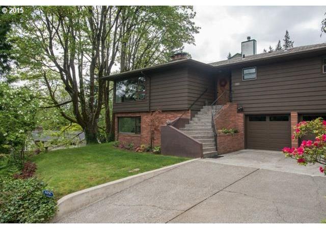 3544 Southwest Iowa Street Portland, OR 97221 - Photo 4 of 16 Gallery Image 4