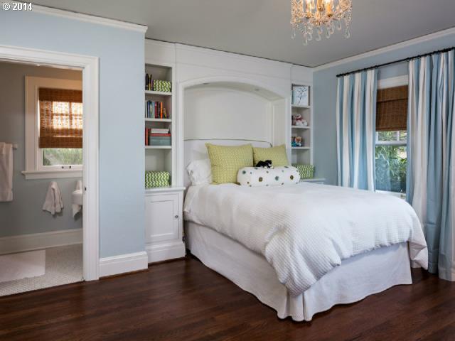 2744 Southwest Rutland Terrace Portland, OR 97205 - Photo 11 of 16 Gallery Image 11