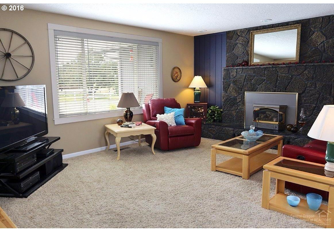 21651 Old Red Road Bend, OR 97702 - Photo 16 of 17