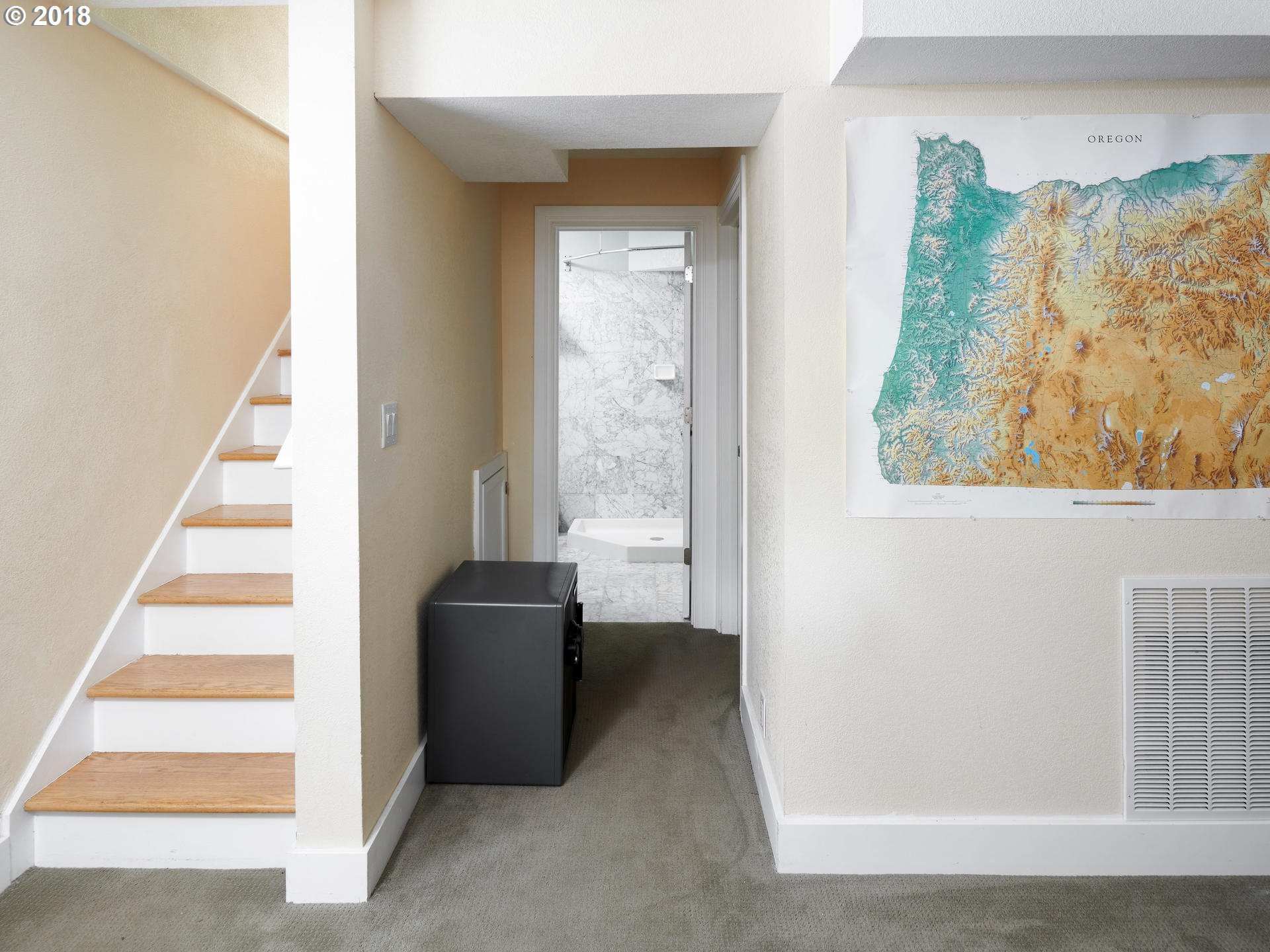 2798 Southwest Old Orchard Road Portland, OR 97201 - Photo 25 of 31