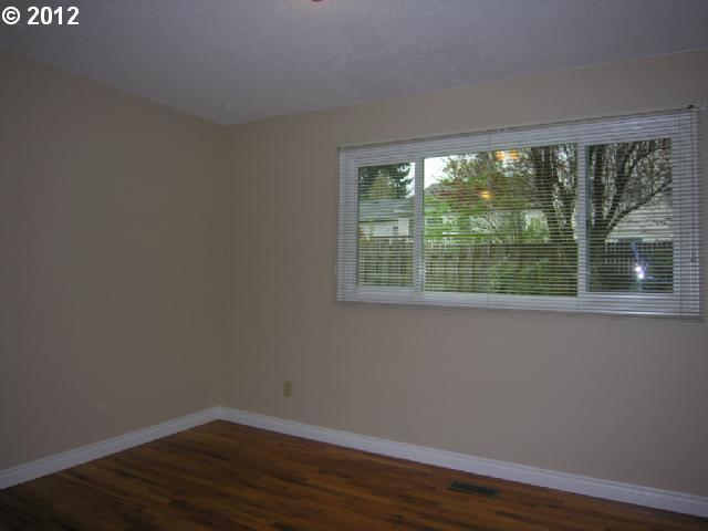 9205 Southwest Jamieson Road Beaverton, OR 97005 - Photo 7 of 16 Gallery Image 7