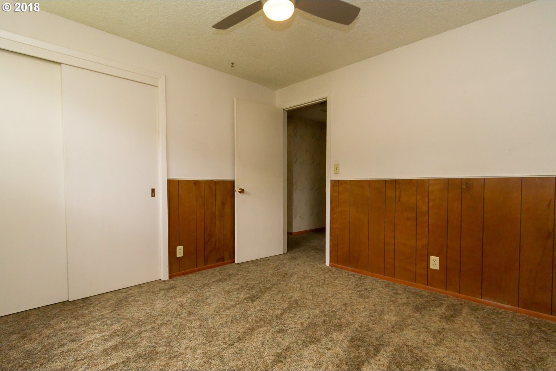 1815 Walker Road Northeast Salem, OR 97305 - Photo 5 of 30