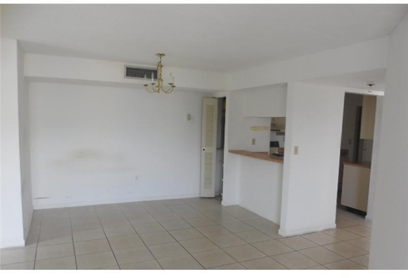 10755 Southwest 108th Avenue, Unit 301 Miami, FL 33176 - Photo 5 of 13